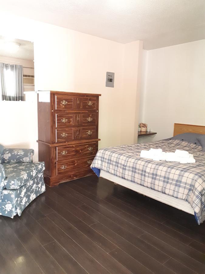 Travellers Rest Motel Salmon Arm Eksteriør bilde
